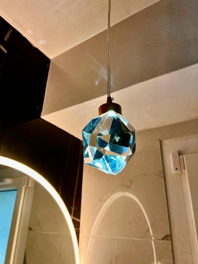 Palais 5Min Luxury&Cinema Studio Cannes Buitenkant foto